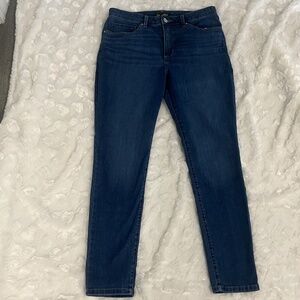 Lee  Slim fit, Skinny Legs, Mid-Rise, Sculpting, Denim Jeans, Size 14 Medium